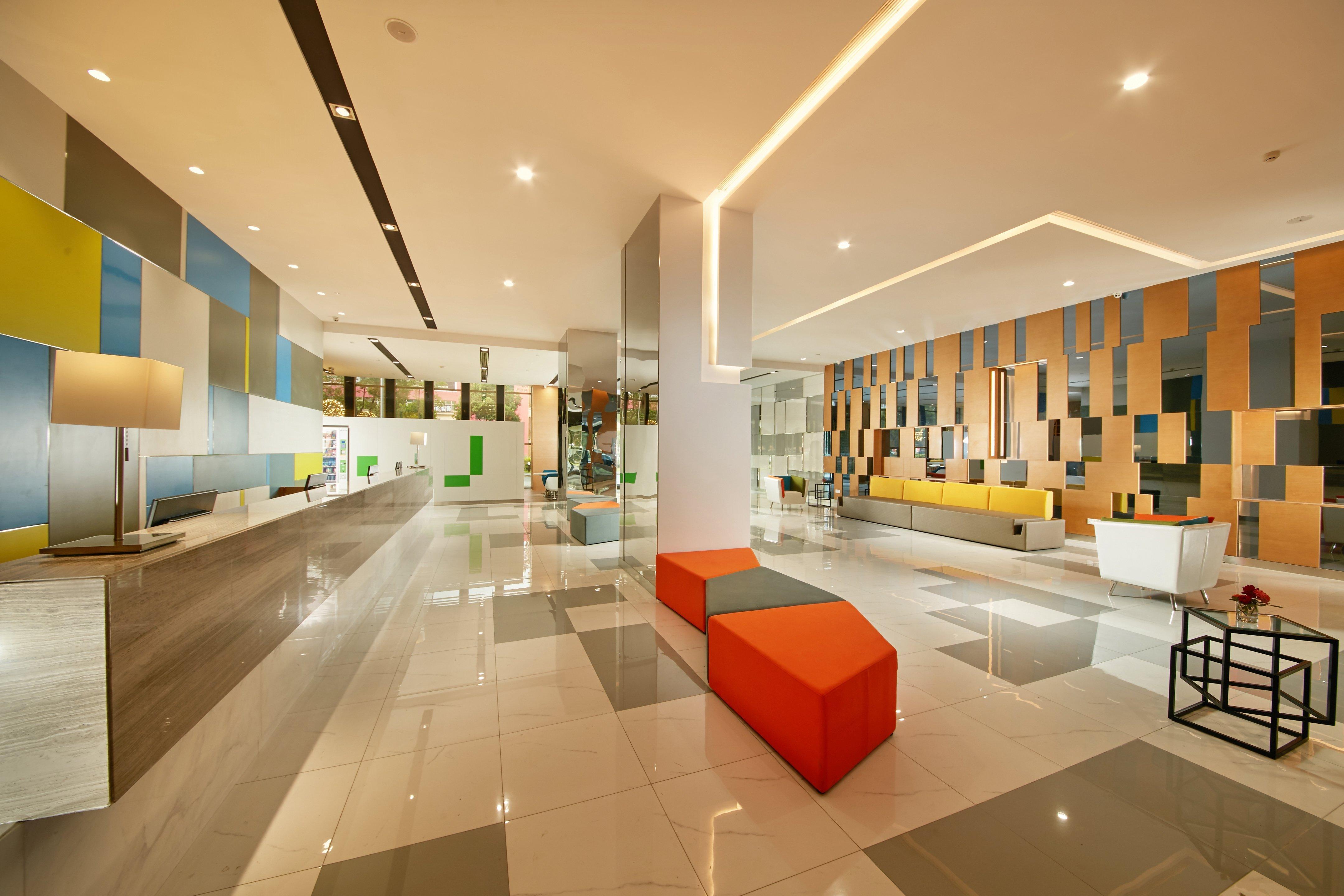 Holiday Inn Express Leshan City Square By Ihg High Speed Rail And Leshan Giant Buddha Exterior photo