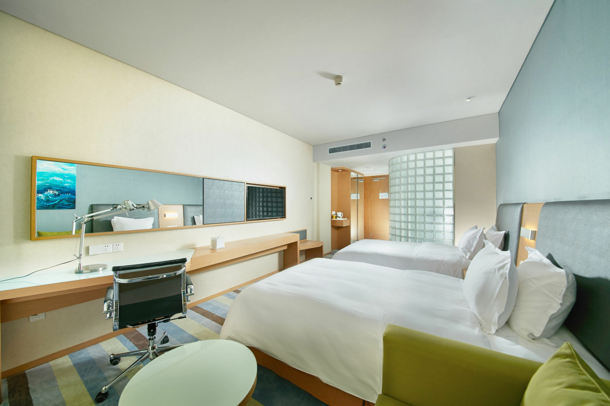 Holiday Inn Express Leshan City Square By Ihg High Speed Rail And Leshan Giant Buddha Exterior photo